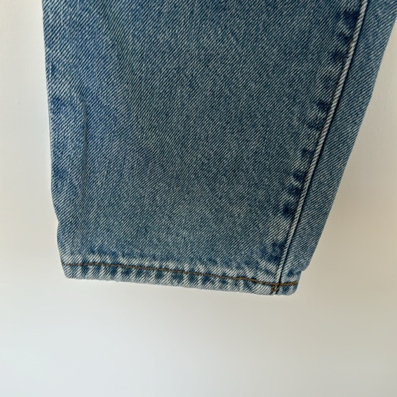 Madewell The Mom Jean - Size 29P - Picture 3 of 7